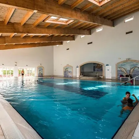 2 Bedroom Floor Apartment, Oasis Parque, Near Alvor At01 아파트