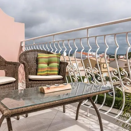 아파트 2 Bedroom Floor Apartment, Oasis Parque, Near Alvor At01