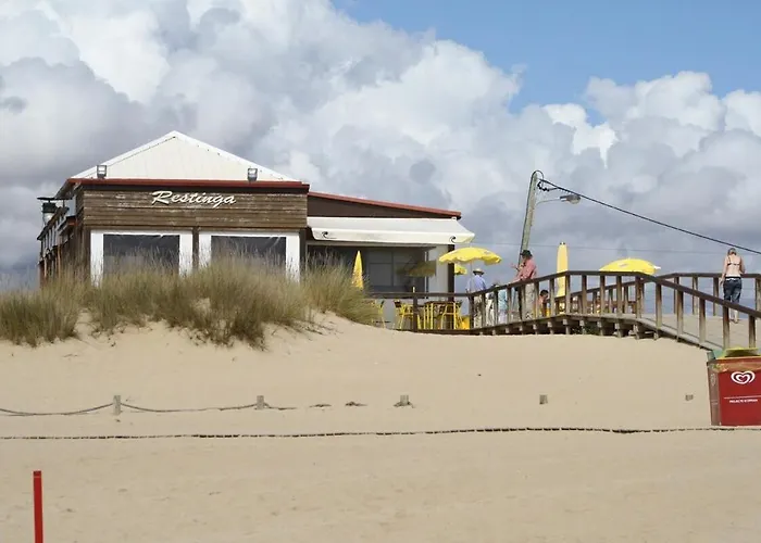 2 Bedroom Floor Apartment, Oasis Parque, Near Alvor At01 Portimao