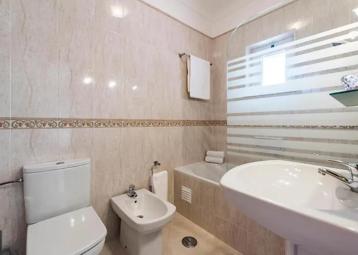 Apartment 2 Bedroom Floor Apartment, Oasis Parque, Near Alvor At01