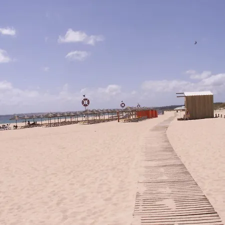 2 Bedroom Floor Apartment, Oasis Parque, Near Alvor At01 Apartment Portimao